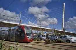 Image du Maroc Professionnelle de  Le pont à haubans au carrefour Sidi Maârouf, Vendredi 19 Avril 2019. Après 4 années de travaux, le trafic routier sera bientôt fluidifié dans cette artère de la métropole où la circulation était le calvaire quotidien des utilisateurs. (Photo / Abdeljalil Bounhar) 